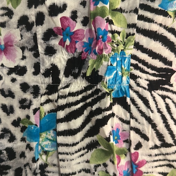 Health Pro nursing scrub top/uniform top - Picture 5 of 5